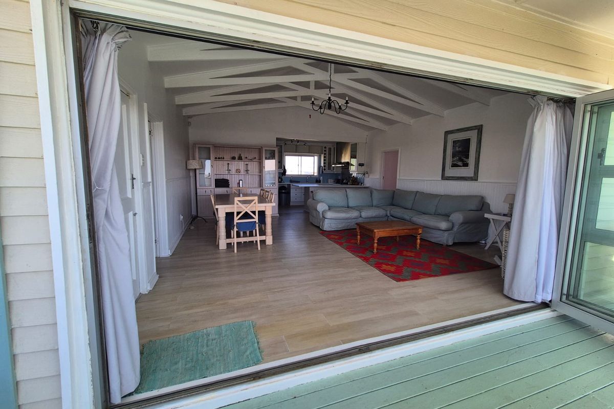 Elevated Coastal Living with Sea & Mountain Views - Photo 4