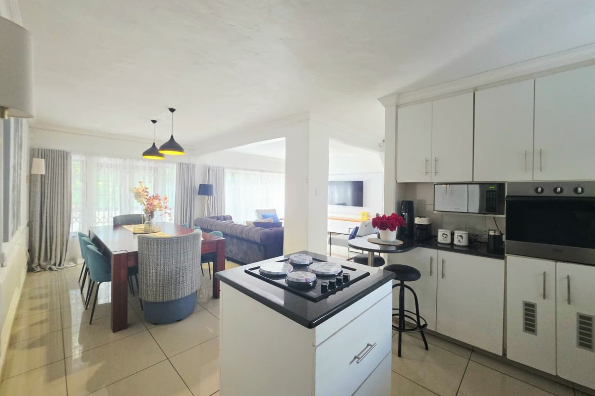 3 bedroom Apartment - Photo 3