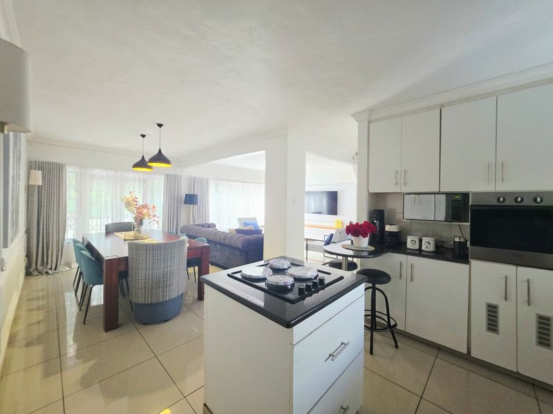 3 bedroom Apartment - Photo 3