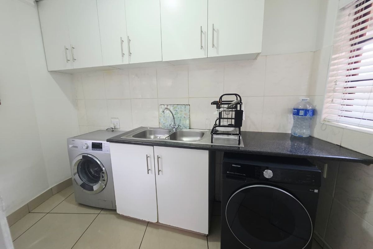 3 bedroom Apartment - Photo 4