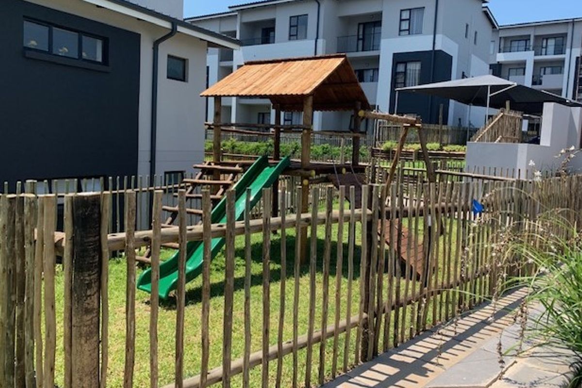 MODERN LIVING, 2 BEDROOM, 2 BATHROOM APARTMENT, DOUBLE SECURITY ACCESS ESTATE, AVAILABLE IMEDIATELY - Photo 5