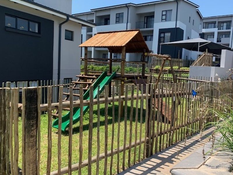 MODERN LIVING, 2 BEDROOM, 2 BATHROOM APARTMENT, DOUBLE SECURITY ACCESS ESTATE, AVAILABLE IMEDIATELY - Photo 5