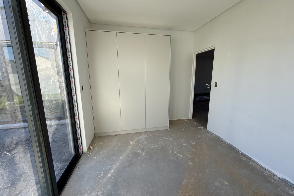 Newly Constructed 4 Bed Family Home! - Photo 5