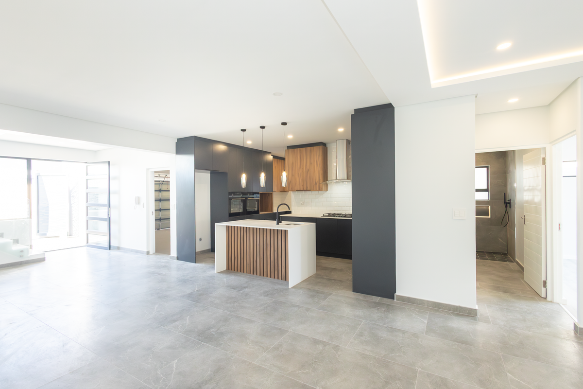 Newly Constructed 4 Bed Family Home! - Photo 2
