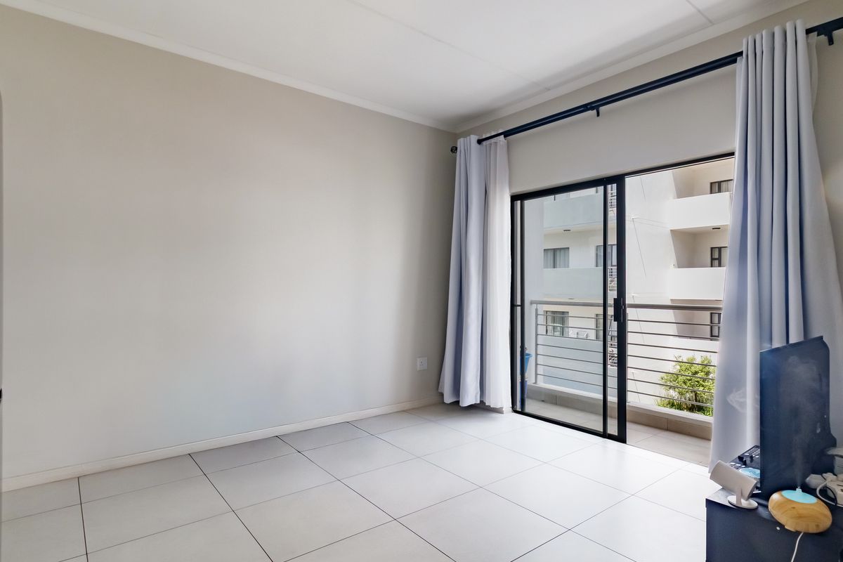 Modern 2-Bedroom Apartment in Prime Midrand Location – 93 on New - Photo 4