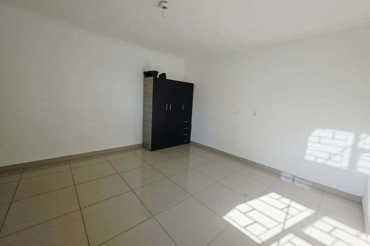 Exceptional 9-Bedroom Investment Property with Income-Generating Potential - Photo 5