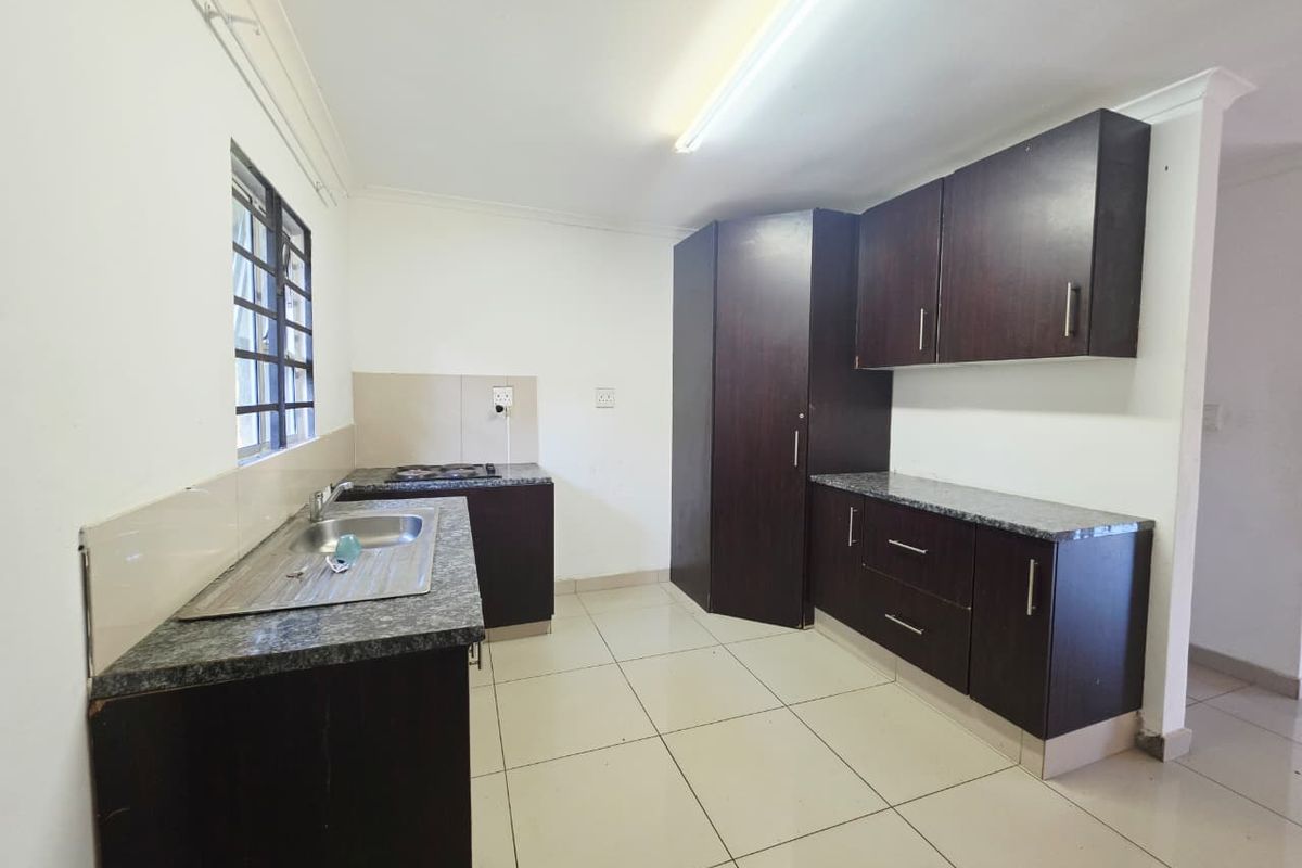 Exceptional 9-Bedroom Investment Property with Income-Generating Potential - Photo 2