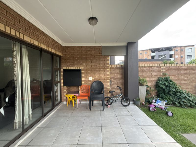 Modern Ground Floor Living in The Views, Boksburg - Photo 3
