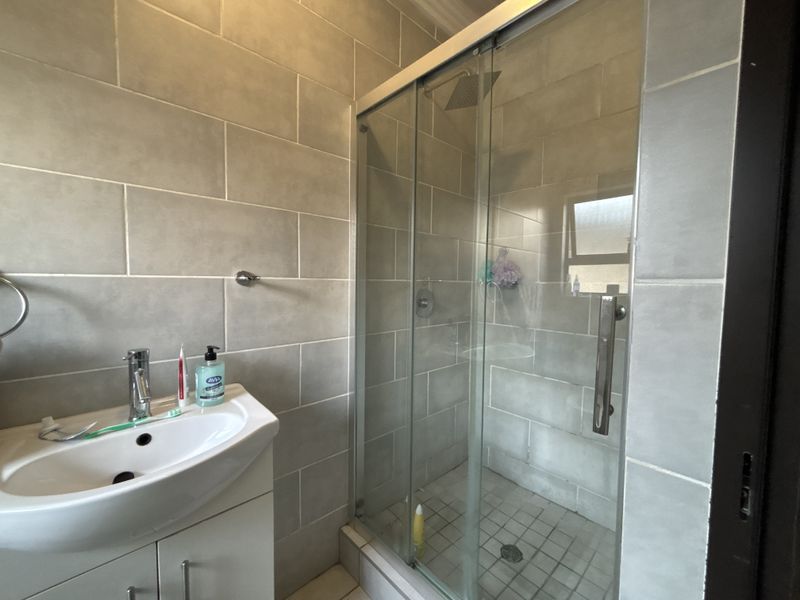 Modern Ground Floor Living in The Views, Boksburg - Photo 10