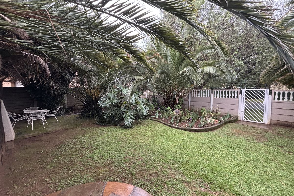 Spacious Family Home with Pool, Lapa and Flatlet in Witkoppie Ridge - Photo 5