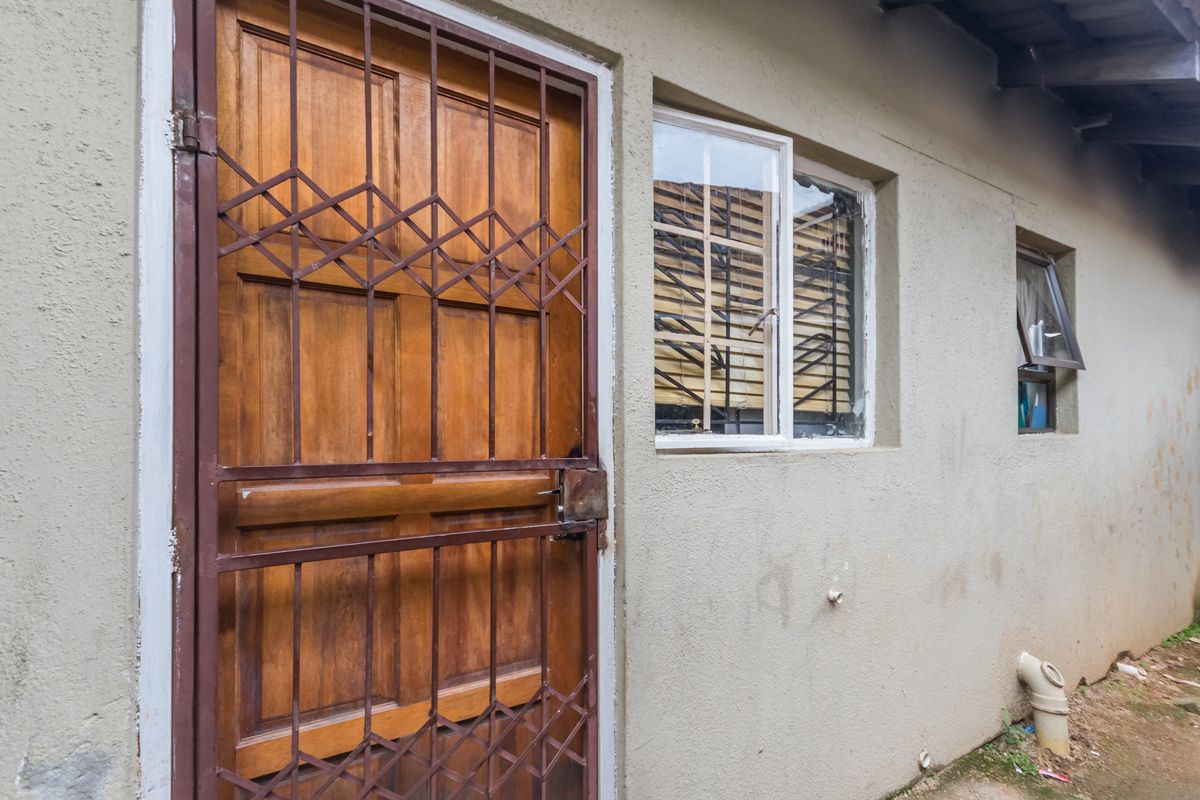 Income-Generating 8-Unit Investment Property in Cosmo City Ext 8 - Photo 4