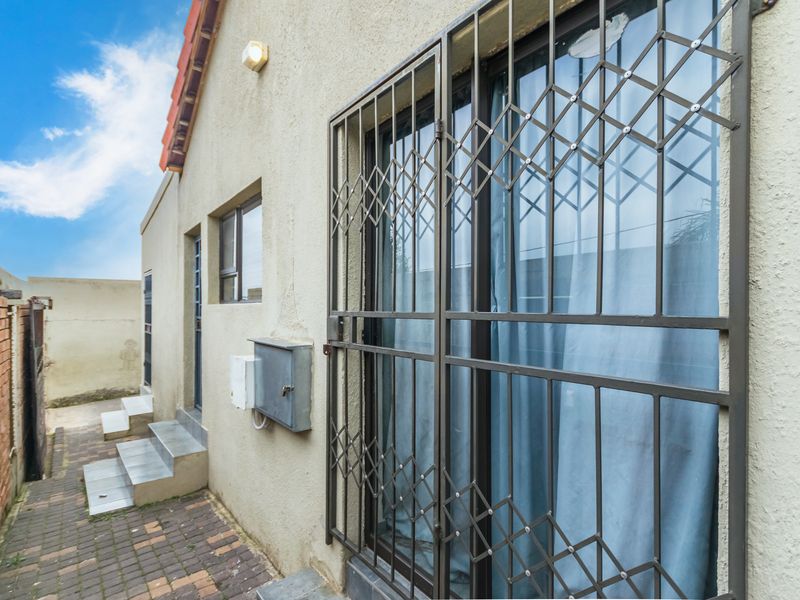 Income-Generating 8-Unit Investment Property in Cosmo City Ext 8 - Photo 6