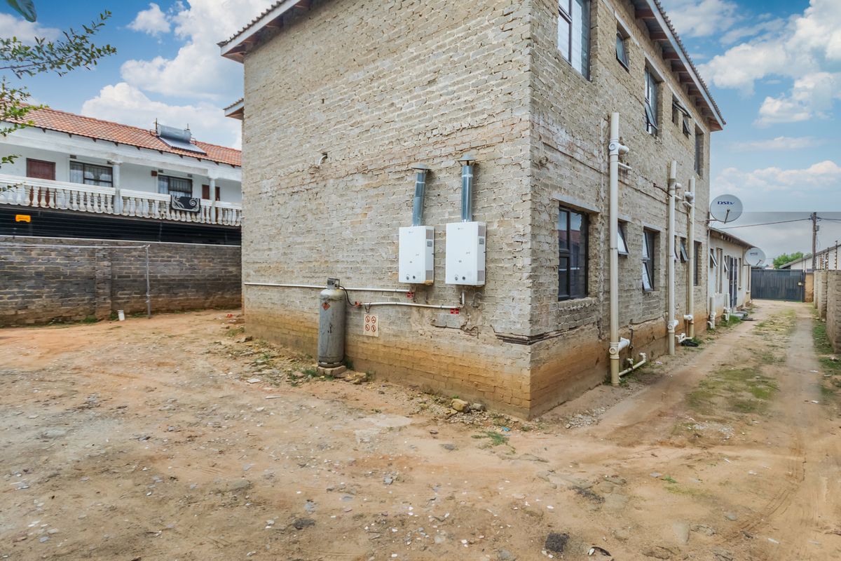 High-Yield 12-Unit Investment  in Cosmo Ext 8 – Priced to Sell Fast - Photo 3