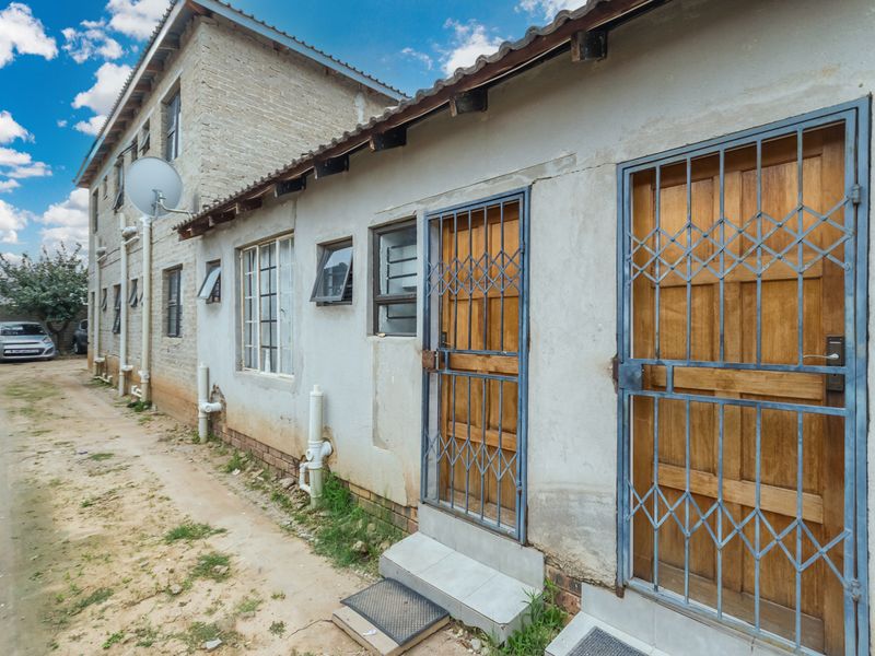 High-Yield 12-Unit Investment  in Cosmo Ext 8 – Priced to Sell Fast - Photo 2