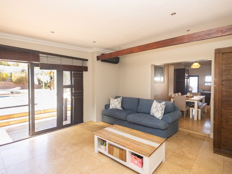 Stunning 3-Bedroom Family Home with Dual Flatlets - Photo 7