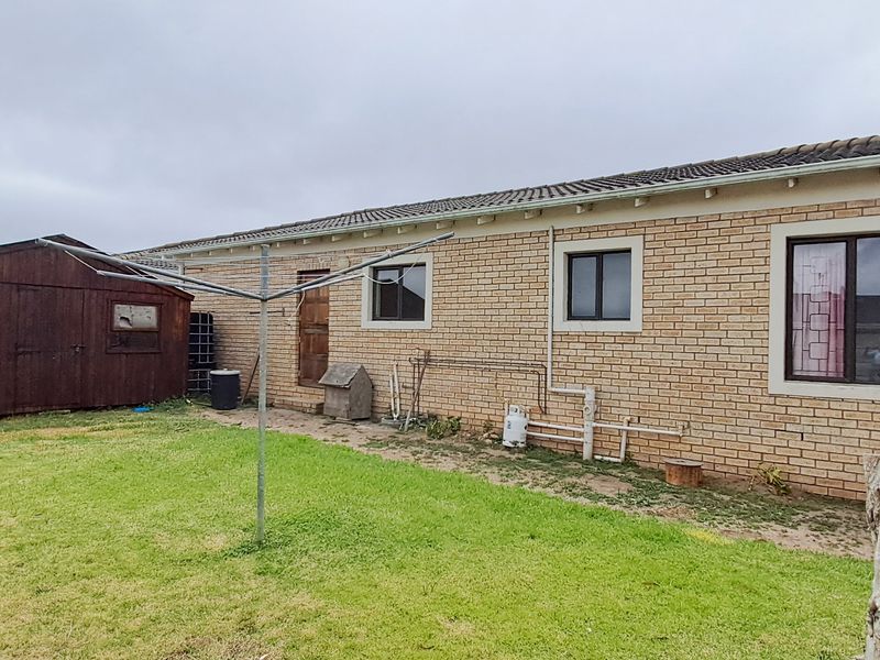 PARSONSVLEI 2 BED 1 BATH TOWNHOUSE WITH SINGLE GARAGE FOR RENT - Photo 2
