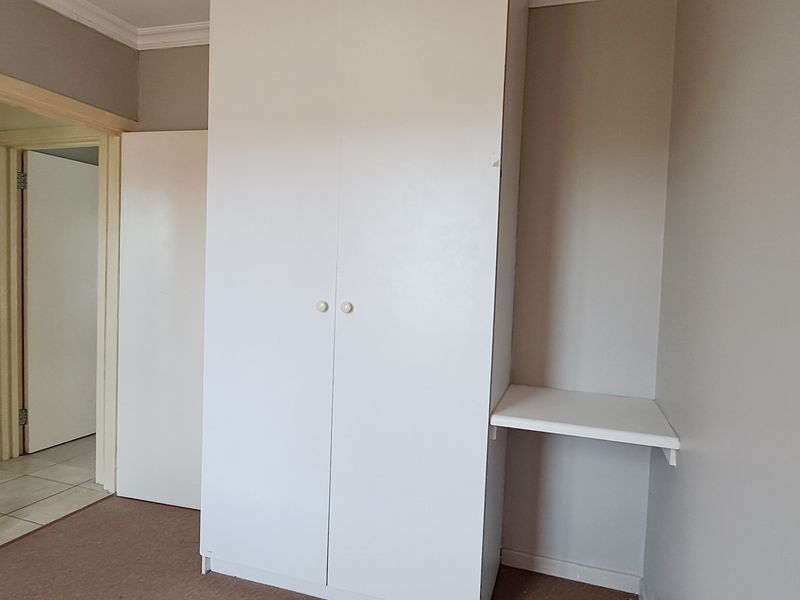 PARSONSVLEI 2 BED 1 BATH TOWNHOUSE WITH SINGLE GARAGE FOR RENT - Photo 9