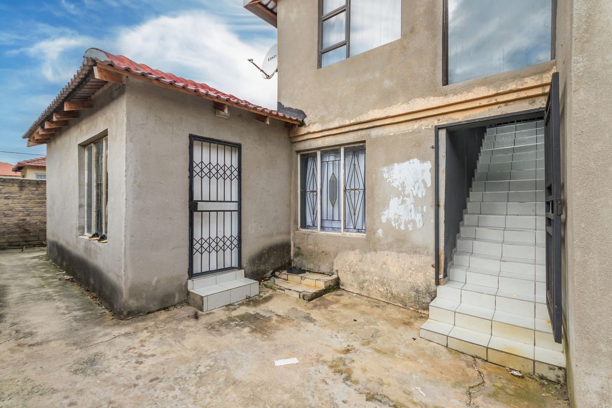 High-Visibility, Income-Generating 10-Unit Investment Property in Cosmo City -Ext 0 or Ext 5 - Photo 4