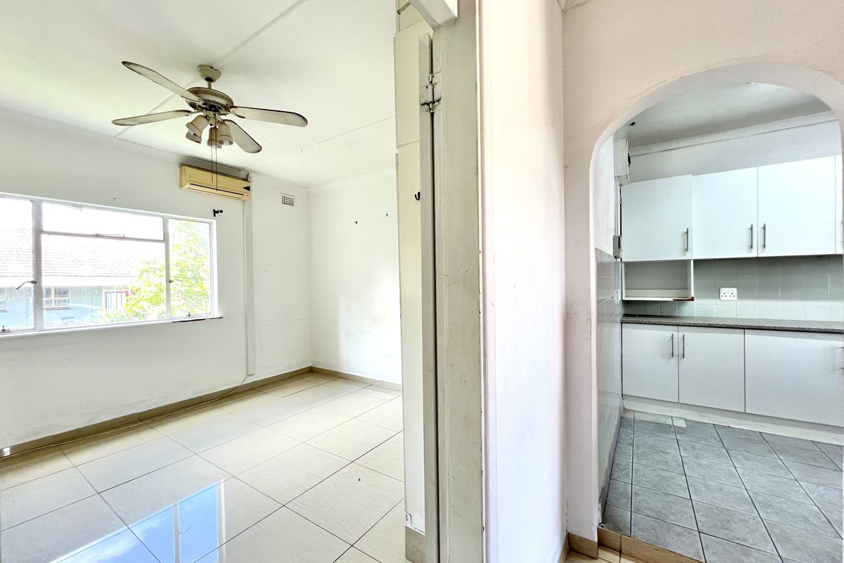 Musgrave Two Bedroom flat for let - Photo 3