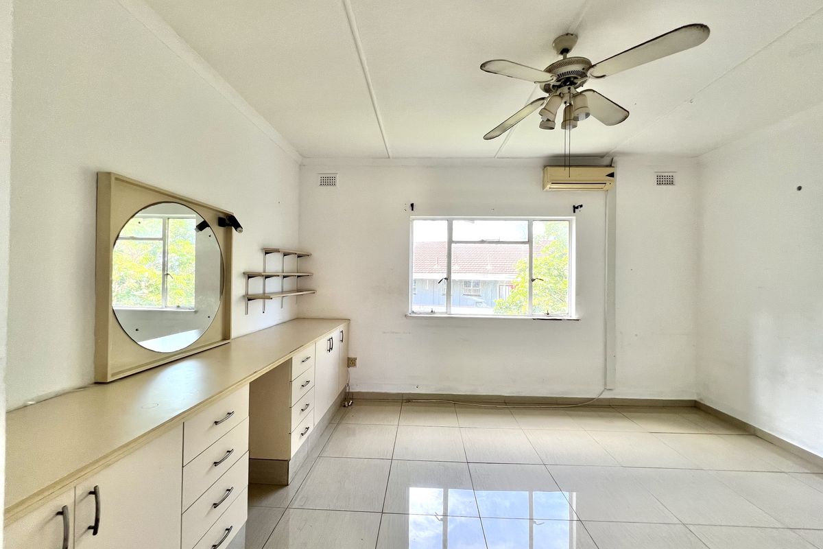 Musgrave Two Bedroom flat for let - Photo 4