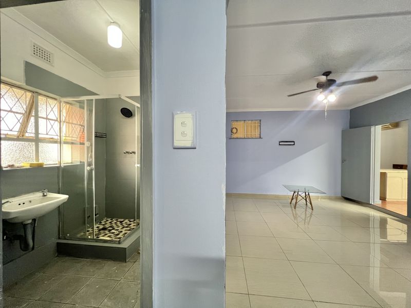 Musgrave Two Bedroom flat for let - Photo 6
