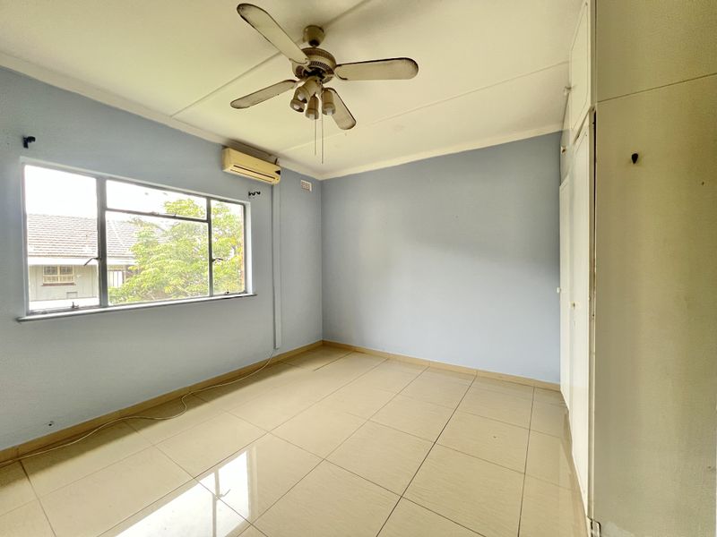 Musgrave Two Bedroom flat for let - Photo 9