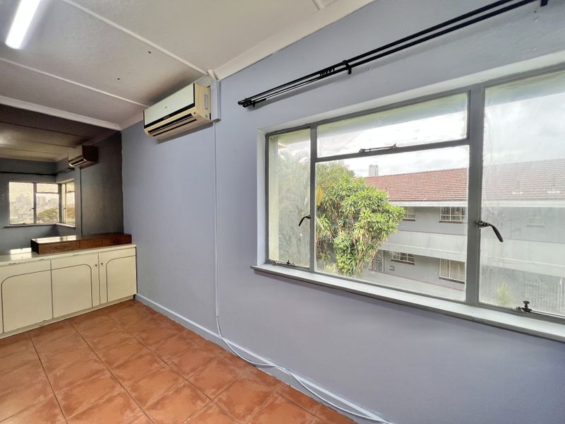 Musgrave Two Bedroom flat for let - Photo 4