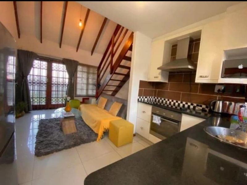 Charming 1.5-Bedroom Garden Unit - Photo 3