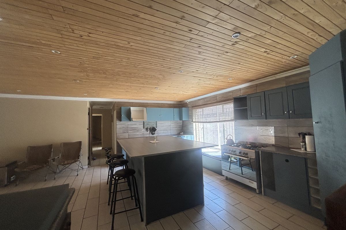 Large family home in Reyno Ridge - Photo 2