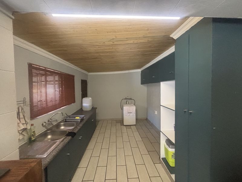 Large family home in Reyno Ridge - Photo 4