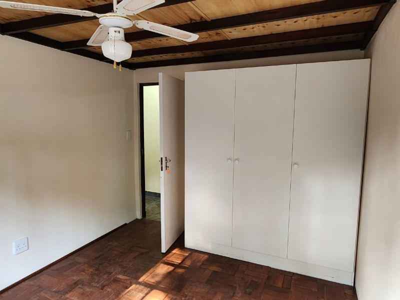 Spacious two bedroomed cottage - Photo 10