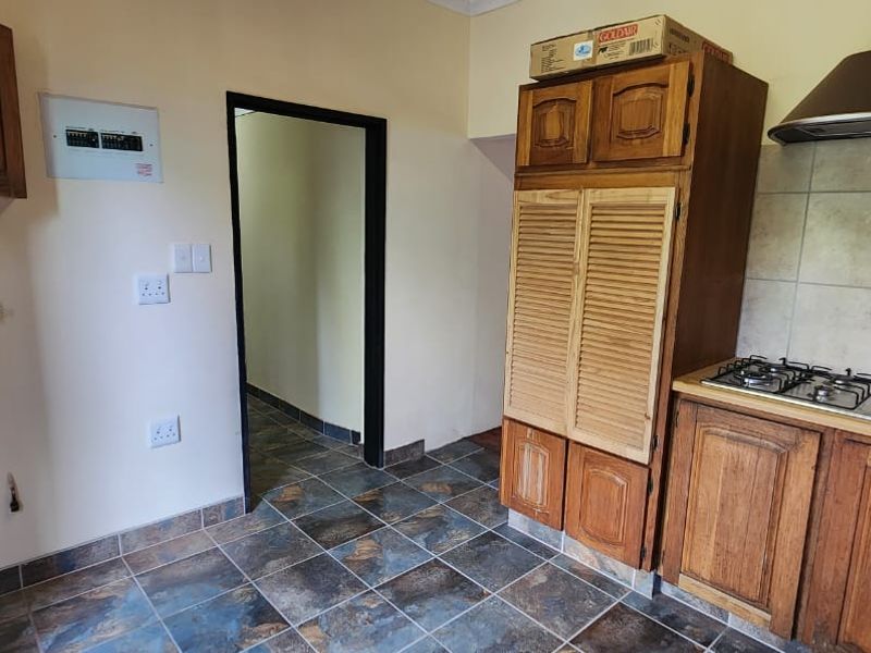 Spacious two bedroomed cottage - Photo 8