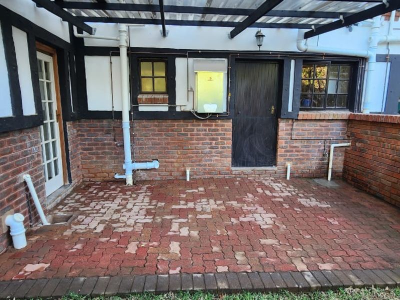 Spacious two bedroomed cottage - Photo 1