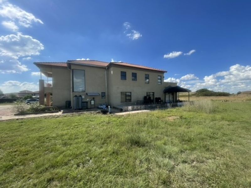 Impressive 450sqm Family Estate in Blue Saddle Ranches – Where Luxury Meets Nature!!! - Photo 9