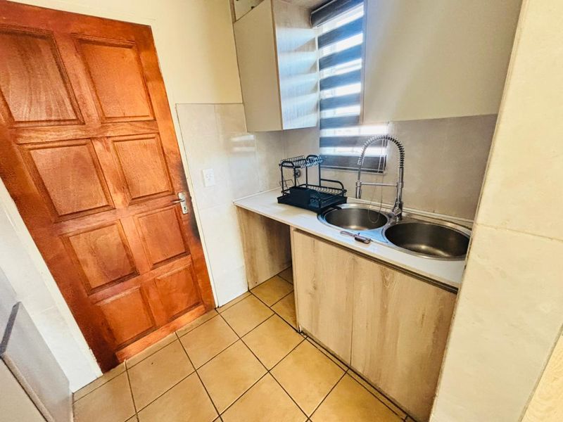 Your ideal family home awaits - Photo 8