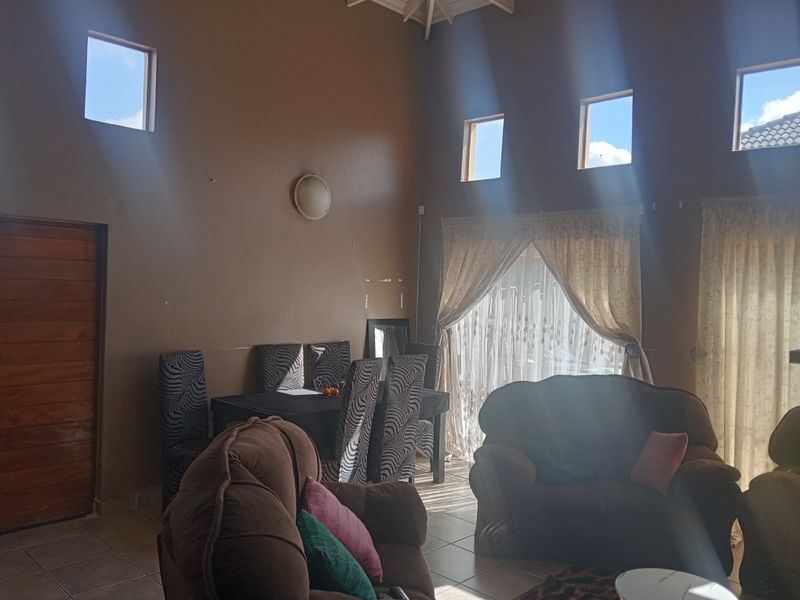 Lock Up and Go Living in a 24-hour Secure Estate - Photo 4