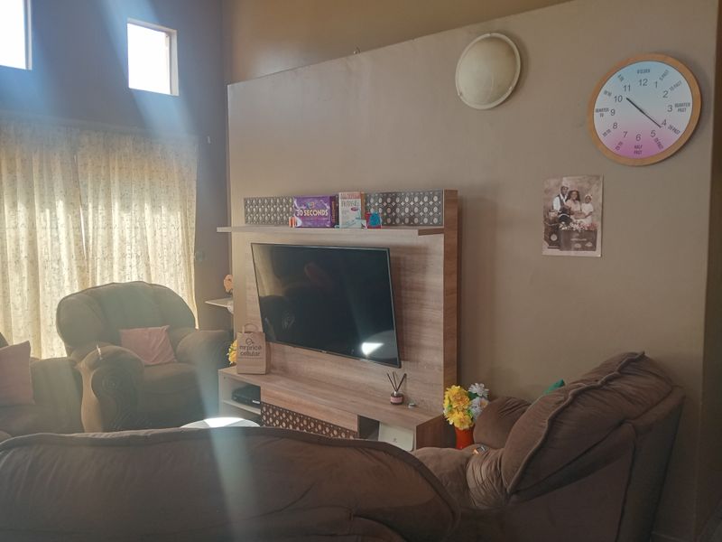 Lock Up and Go Living in a 24-hour Secure Estate - Photo 5