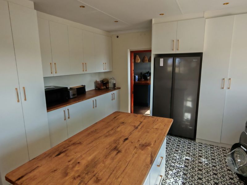 Luxury Off-Grid 250Ha Karoo Farm for Sale – Middelburg (EC) - Photo 9