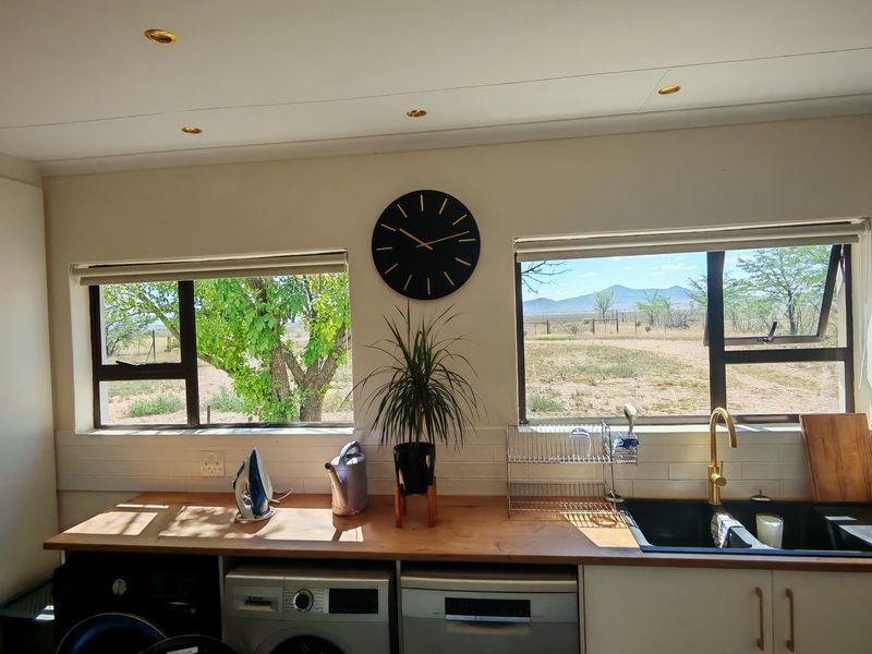 Luxury Off-Grid 250Ha Karoo Farm for Sale – Middelburg (EC) - Photo 6