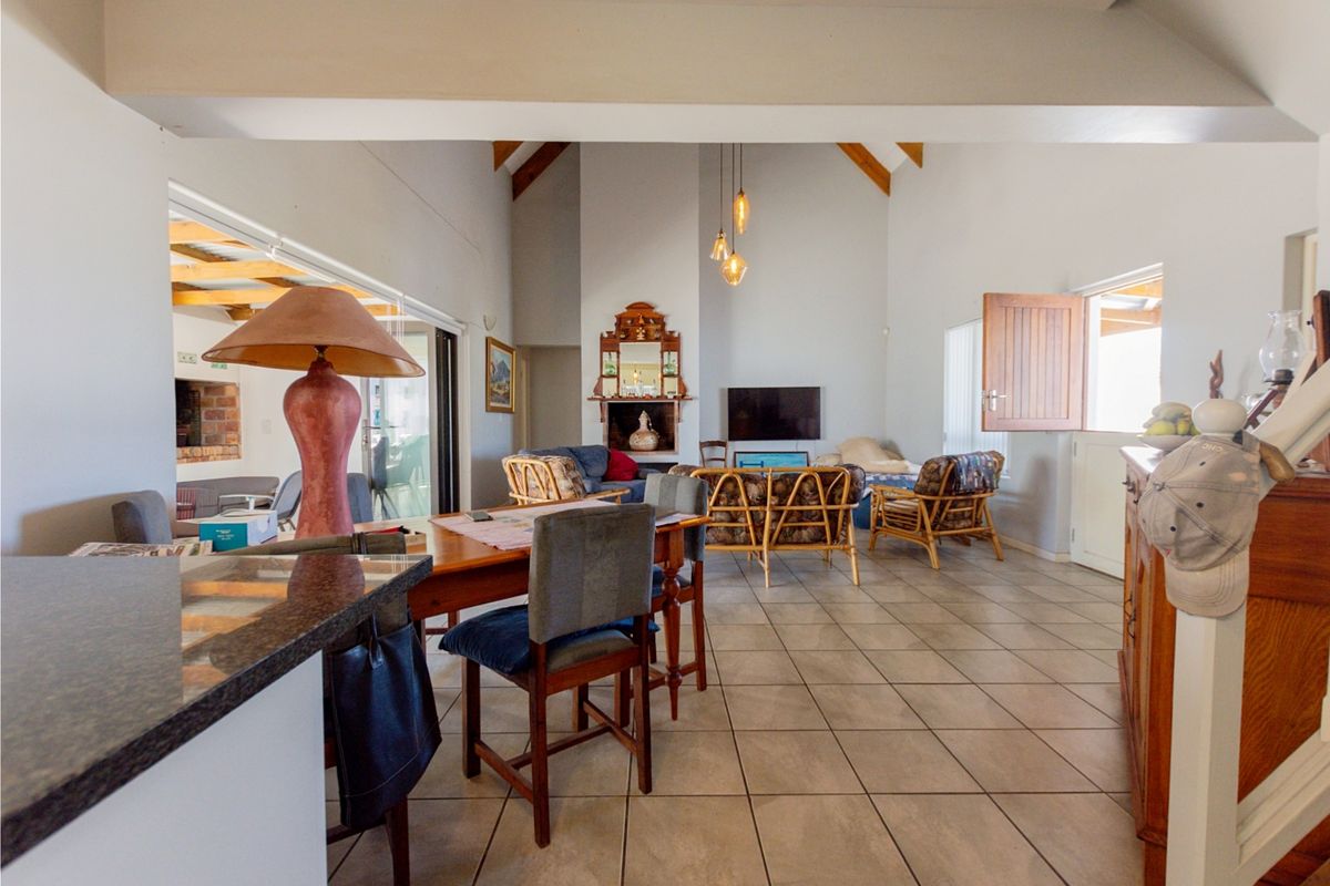 Your Dream West Coast Escape Awaits! - Photo 2