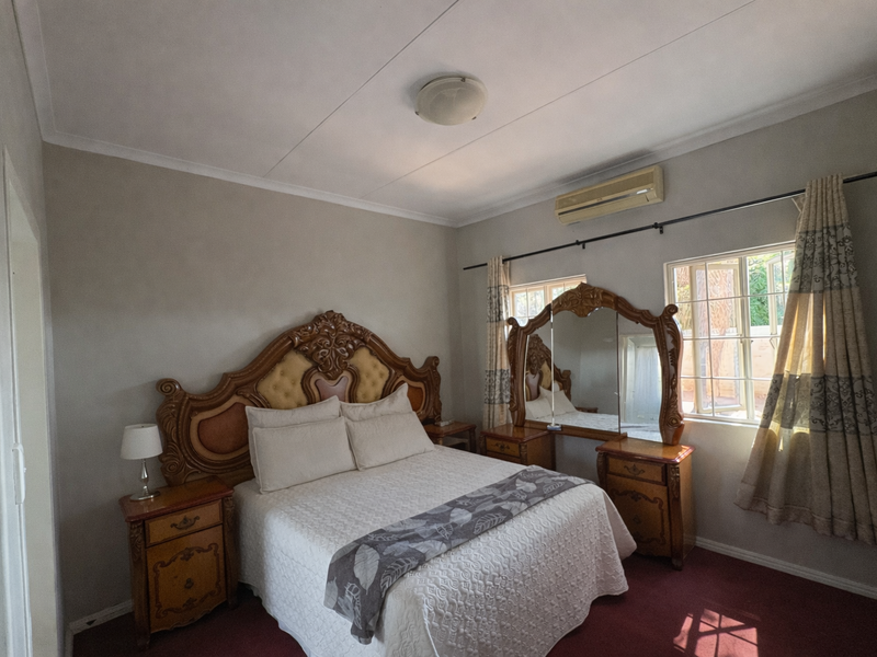 Spacious 3-bedroom sectional title in Waterval East, Rustenburg. - Photo 9