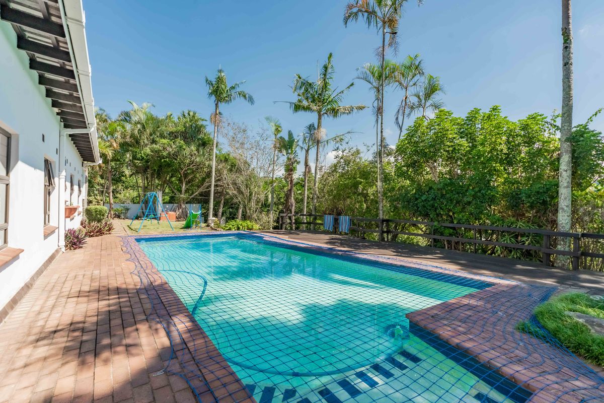 Mediterranean Oasis in Woodside Cowies Hill - Photo 4