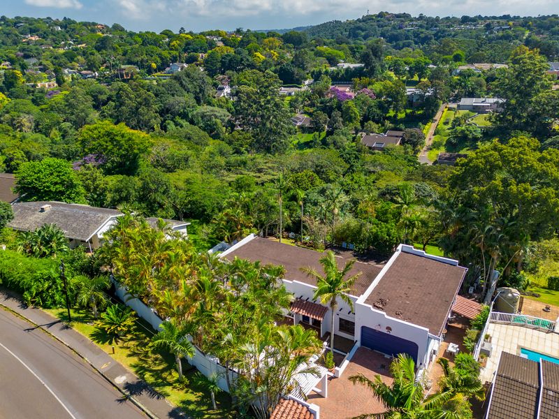 Mediterranean Oasis in Woodside Cowies Hill - Photo 5