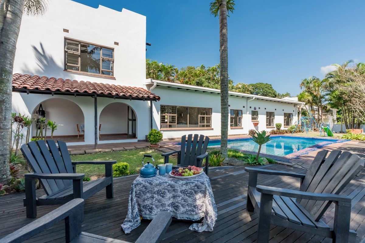 Mediterranean Oasis in Woodside Cowies Hill - Photo 2