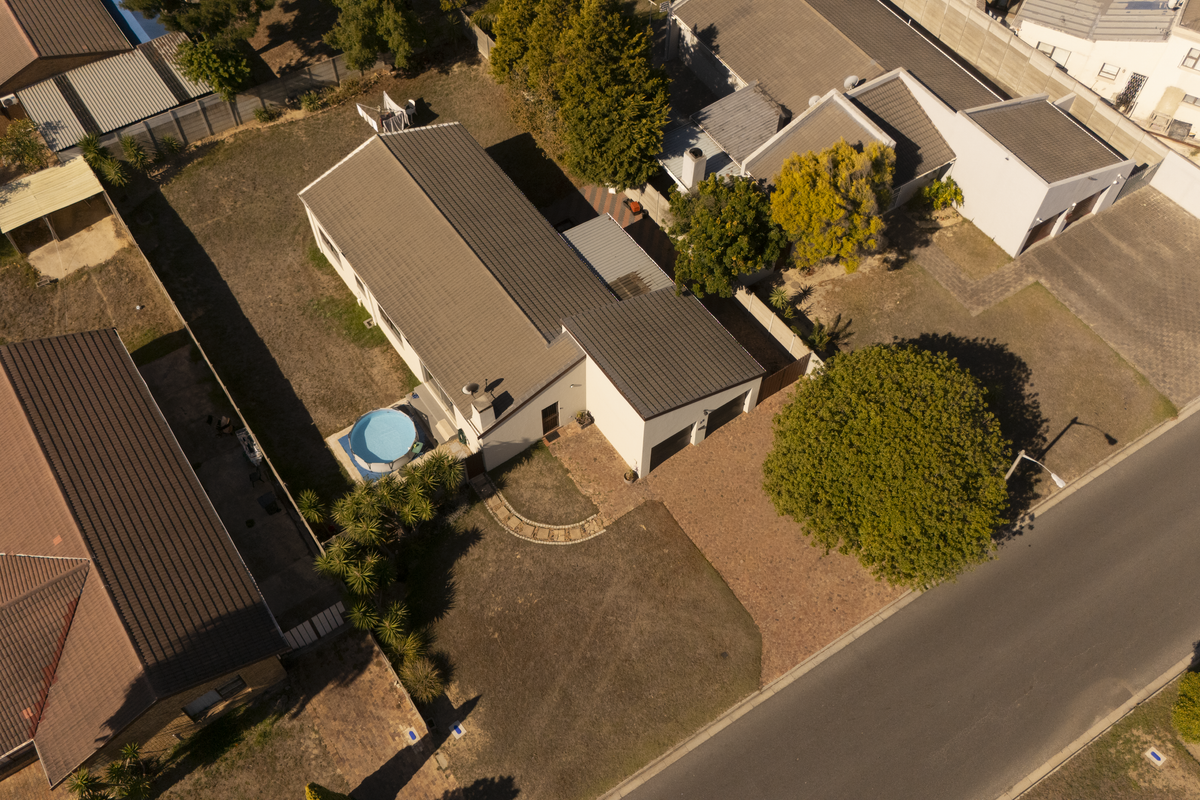 4 Bedroom House in Rouxville - Photo 3