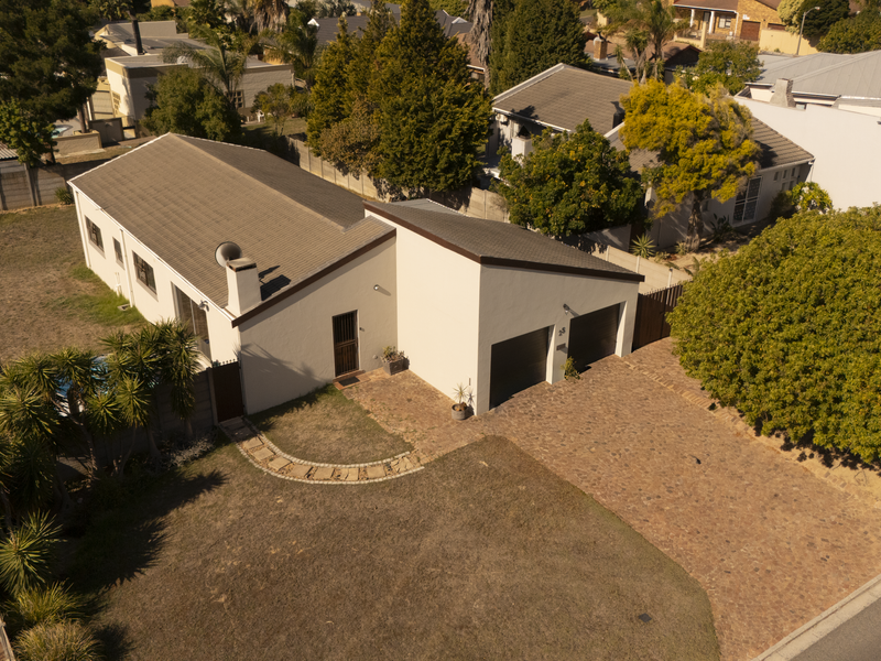 4 Bedroom House in Rouxville - Photo 2