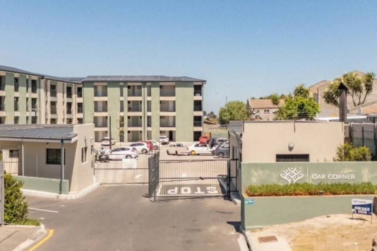 Two bedroom ground floor apartment - Photo 2