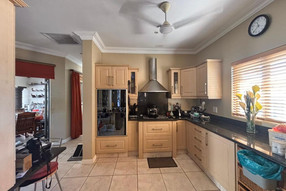 Single level family home on Golf Estate in Ballito - Photo 5