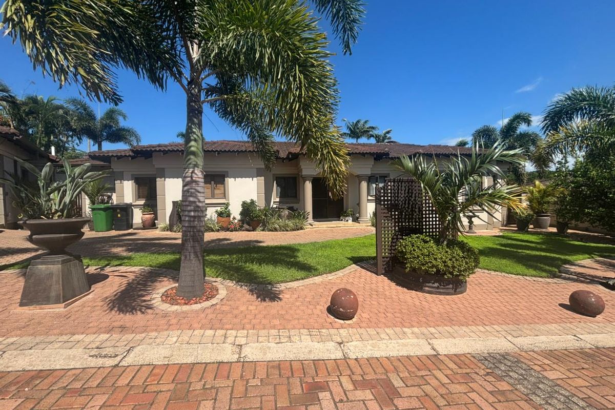 Single level family home on Golf Estate in Ballito - Photo 2