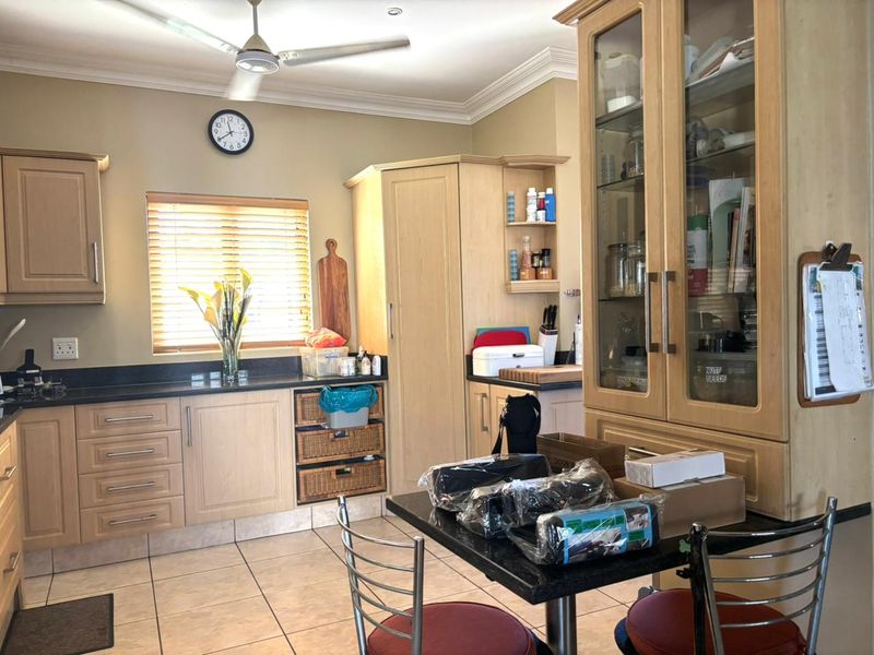 Single level family home on Golf Estate in Ballito - Photo 7